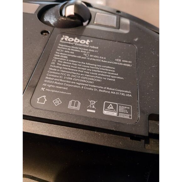 Roomba Vac Essential Q012020 FOR PARTS. NOT WORKING - Picture 6 of 6
